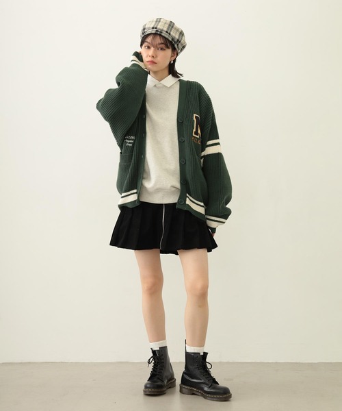 MILKFED.（ミルクフェド）の「ICING LOGO WIDE CREW SWEAT TOP（スウェット・レディース・オートミール/チャコール/ネイビー・M/L）」の11枚目の写真