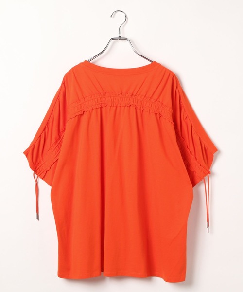 LEPSIM(レプシィム)の「バックシャーリングT 242777(Tシャツ/カットソー・レディース・ライトブルー/ブラック/オレンジ・FREE)」の4枚目の写真
