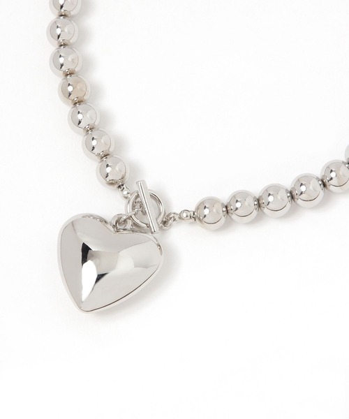 LOWRYS FARM（ローリーズファーム）の「ボールマンテルハートネックレス（ネックレス・レディース・グレー/その他・FREE）」の2枚目の写真