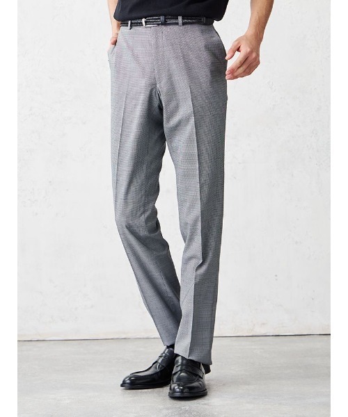 Perfect Suit FActory(パーフェクトスーツファクトリー)の「【高通気/軽量】清涼セットアップパンツ トロピカル生地・洗える 凄脚(すごあし)シリーズ 千鳥柄 シロクロ/ネイビー/グレー(スラックス・メンズ・ホワイト×ブラック/チャコールグレー/ネイビー・94/73/76/82/91/79/85/88)」の2枚目の写真