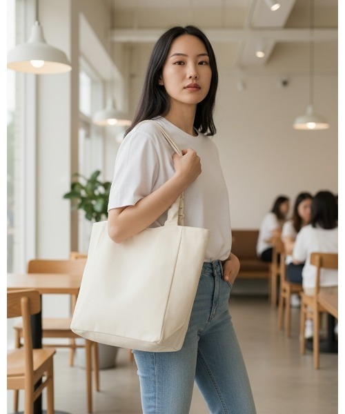 Sakka（サッカ）の「スクエア キャンバストートバッグ（トートバッグ・レディース・ホワイト/ブラック・FREE）」の2枚目の写真