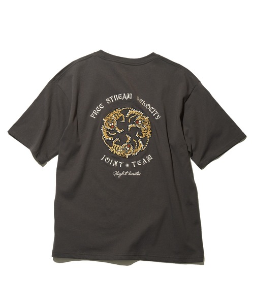 NO NEED(ノーニード)の「TIGER刺繍Tシャツ(Tシャツ/カットソー・メンズ・チャコール/ホワイト/ブルー・L/M/LL)」の2枚目の写真