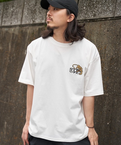 NO NEED(ノーニード)の「TIGER刺繍Tシャツ(Tシャツ/カットソー・メンズ・チャコール/ホワイト/ブルー・L/M/LL)」の15枚目の写真
