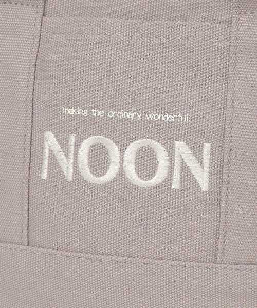 LAKOLE（ラコレ）の「キャンバス2WAYロゴトートバッグ / 572378（トートバッグ・レディース・ライトグレー/ブラウン/クリアグリーン/オフホワイト・FREE）」の7枚目の写真