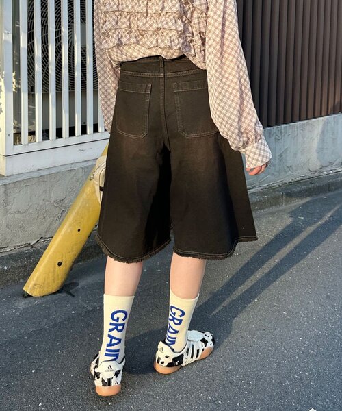 CIAOPANIC(チャオパニック)の「オーバーダイダメージハーフデニムパンツ(その他パンツ・レディース・ブラウン/ベージュ・ONE SIZE)」の7枚目の写真