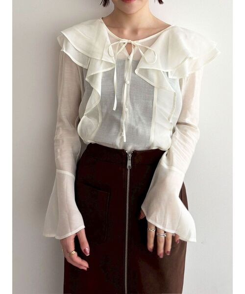 LAGUNAMOON(ラグナムーン)の「ラッフルシアーブラウス(シャツ/ブラウス・レディース・アイボリー/ブラック/イエロー・FREE)」の14枚目の写真