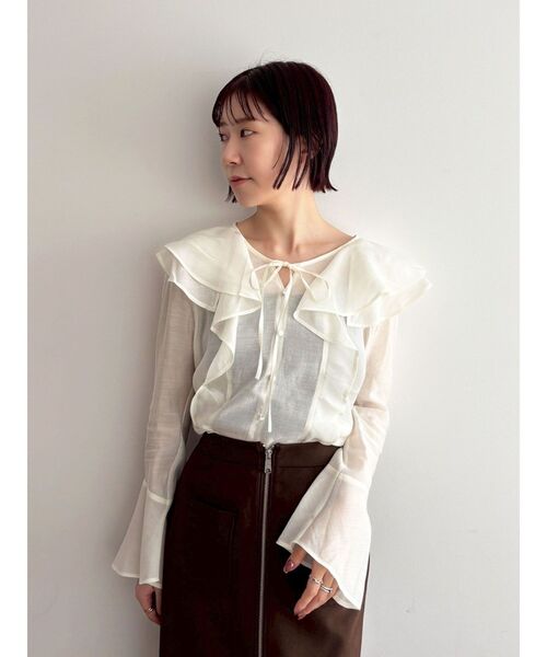 LAGUNAMOON(ラグナムーン)の「ラッフルシアーブラウス(シャツ/ブラウス・レディース・アイボリー/ブラック/イエロー・FREE)」の15枚目の写真