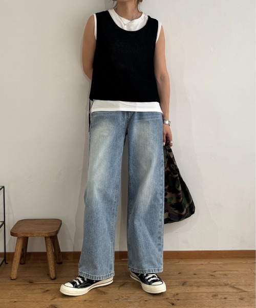 ISOOK（アイスー）の「ウォッシュワイドデニムパンツ(chiica select) / ハイウエスト ヴィンテージ風 古着風 色褪せ加工 ストレート フルレングス 水色 ライトブルー（デニムパンツ・レディース・ライトブルー・S/L/M）」の3枚目の写真