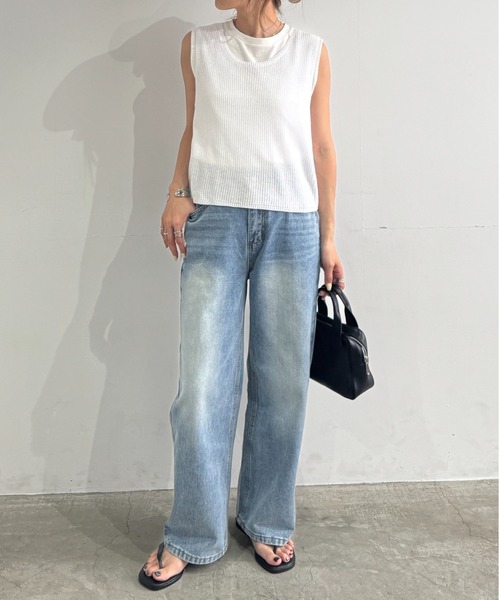 ISOOK（アイスー）の「ウォッシュワイドデニムパンツ(chiica select) / ハイウエスト ヴィンテージ風 古着風 色褪せ加工 ストレート フルレングス 水色 ライトブルー（デニムパンツ・レディース・ライトブルー・S/L/M）」の5枚目の写真