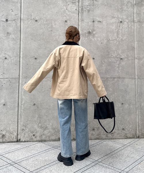 ISOOK（アイスー）の「ウォッシュワイドデニムパンツ(chiica select) / ハイウエスト ヴィンテージ風 古着風 色褪せ加工 ストレート フルレングス 水色 ライトブルー（デニムパンツ・レディース・ライトブルー・S/L/M）」の15枚目の写真