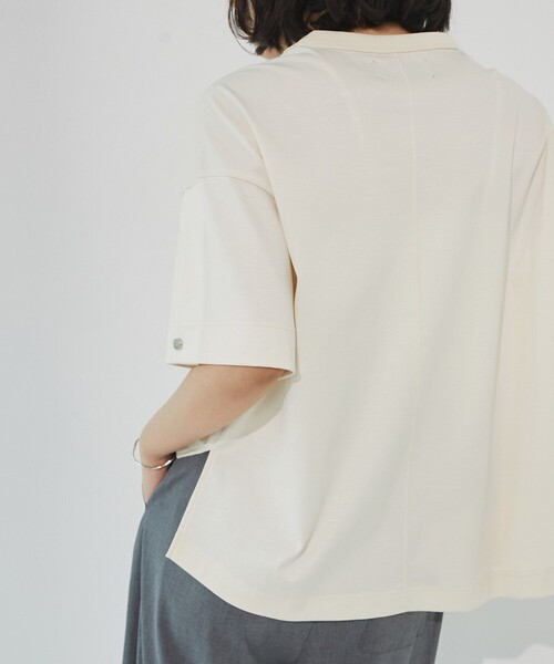UNITED TOKYO（ユナイテッドトウキョウ）の「シルケットオーバーサイズTシャツ｜ウォッシャブル/半袖/オフィスカジュアル/秋服（Tシャツ/カットソー・レディース・ブラック/アイボリー・FREE）」の14枚目の写真