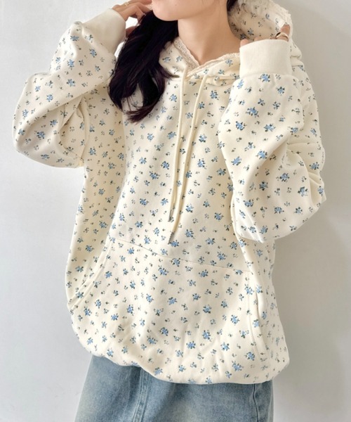 コードモノグラムスウェットトップス(小花柄) コードモノグラムスウェットトップス(小花柄) - seventen