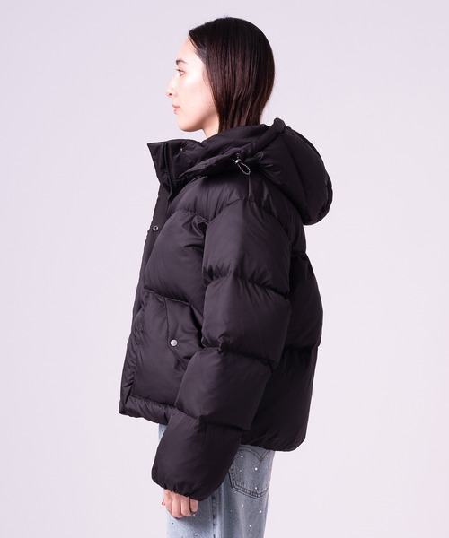 Levi's（リーバイス）の「Levi's/リーバイス ウエスタンショートバブルパファージャケット（ダウンジャケット/コート・レディース・ブラック・M/S/XS）」の2枚目の写真