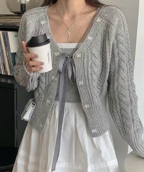 Teem Store(チームストア)の「リボンケーブル編みカーディガン(カーディガン/ボレロ・レディース・ピンク/ホワイト/グレー・F)」の1枚目の写真