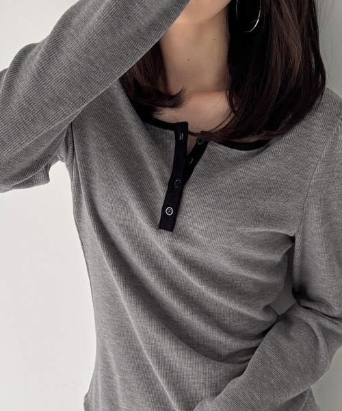 junoah(ジュノア)の「前後2way長袖パフスリーブカットソー(Tシャツ/カットソー・レディース・グレー/アイボリー/ブラック・LARGE/MEDIUM/SMALL)」の16枚目の写真