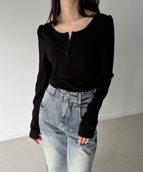 junoah(ジュノア)の「前後2way長袖パフスリーブカットソー(Tシャツ/カットソー・レディース・グレー/アイボリー/ブラック・LARGE/MEDIUM/SMALL)」の19枚目の写真