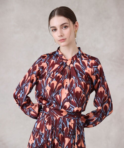 25AW ANAYI アナイ ペイントフラワープリントスリットネック ブラウス