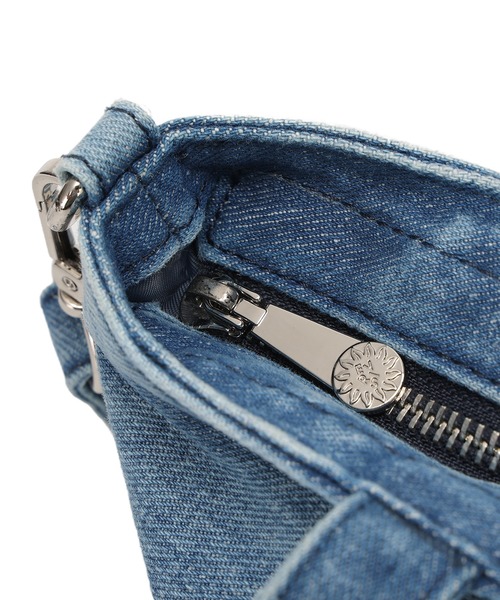 EVRIS(エヴリス)の「【EVRIS/エブリス】ロゴエンボス ミニトートバッグ(トートバッグ・レディース・ブラック/ワンウォッシュ・FREE)」の5枚目の写真