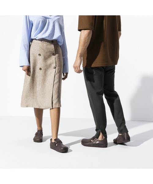BIRKENSTOCK(ビルケンシュトック)の「London / ロンドン ハバナ 【ナロー幅】 UNISEX(その他シューズ・メンズ・ダークブラウン・39.0/25㎝/35(22.5㎝)/36(23cm)/37(24cm))」の2枚目の写真