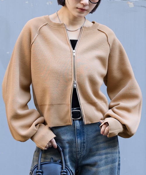 MONO-MART（モノマート）の「前後2WAY｜ダブルジップ ショートカーデ（スウェットライク）（カーディガン/ボレロ・レディース・杢グレー/アイボリー/ブラック/ネイビー/ピンク/レッド/ブラウン/モカ/ダークグレー・FREE）」の6枚目の写真