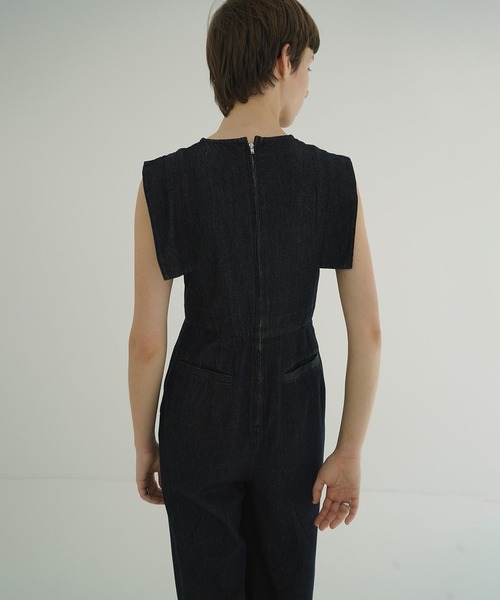 CLANE(クラネ)の「SQUARE SLEEVE DENIM ALL IN ONE(つなぎ/オールインワン・レディース・インディゴブルー/ブラック・0/1/2)」の9枚目の写真