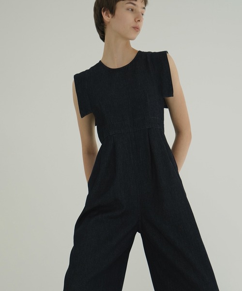 CLANE(クラネ)の「SQUARE SLEEVE DENIM ALL IN ONE(つなぎ/オールインワン・レディース・インディゴブルー/ブラック・0/1/2)」の7枚目の写真