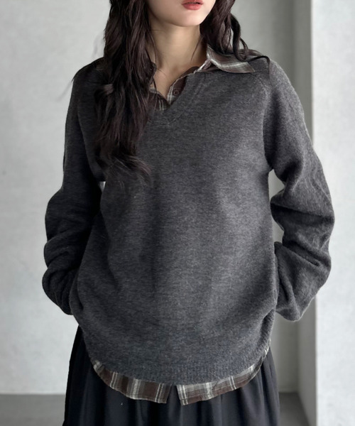 Ada.(エイダ)の「ラグランスリーブ キーネック ニット(ニット/セーター・レディース・ライトグレー/レッド/チャコールグレー・FREE)」の22枚目の写真