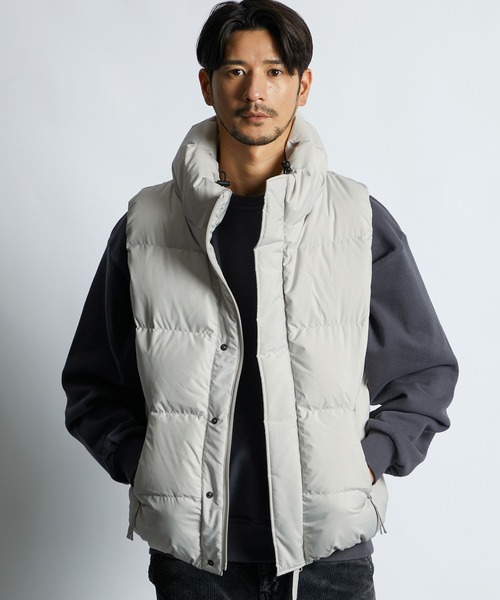 LANVIN en Bleu（ランバンオンブルー）の「ボリュームネック シンプル ダウンベスト（ブルゾン・メンズ・ブラック/アイボリー・46/52/50/48）」の3枚目の写真