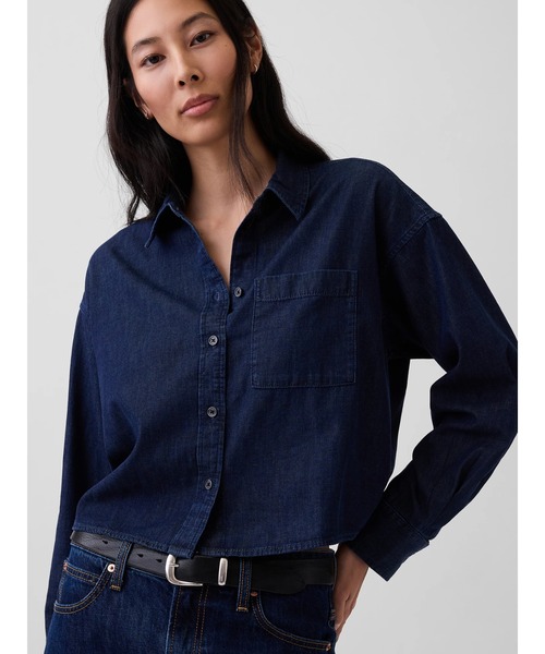 GAP(ギャップ)の「ウルトラソフトデニム ストレートヘム クロップドシャツ(シャツ/ブラウス・レディース・インディゴブルー・XS/M/L/XXS/S)」の1枚目の写真