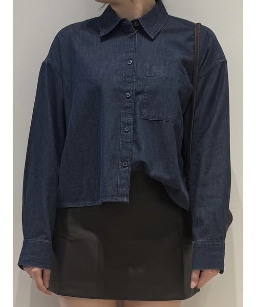GAP(ギャップ)の「ウルトラソフトデニム ストレートヘム クロップドシャツ(シャツ/ブラウス・レディース・インディゴブルー・XS/M/L/XXS/S)」の6枚目の写真