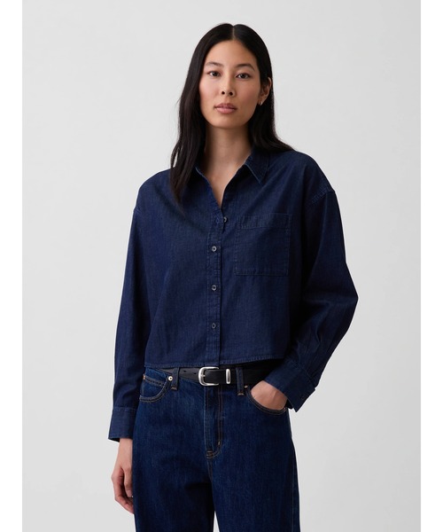 GAP(ギャップ)の「ウルトラソフトデニム ストレートヘム クロップドシャツ(シャツ/ブラウス・レディース・インディゴブルー・XS/M/L/XXS/S)」の3枚目の写真