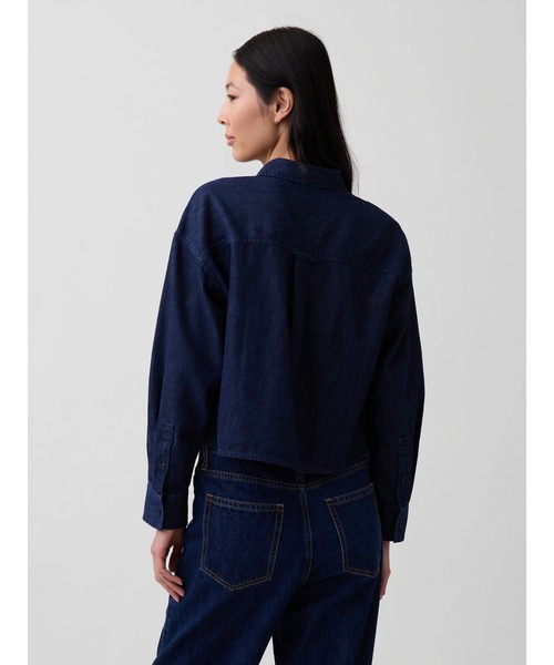 GAP(ギャップ)の「ウルトラソフトデニム ストレートヘム クロップドシャツ(シャツ/ブラウス・レディース・インディゴブルー・XS/M/L/XXS/S)」の4枚目の写真
