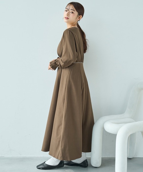 mil(ミル)の「配色サテンパイピングワンピース【585130】(ワンピース・レディース・ダークブラウン/ブラック/グレイッシュベージュ・XS/S)」の21枚目の写真