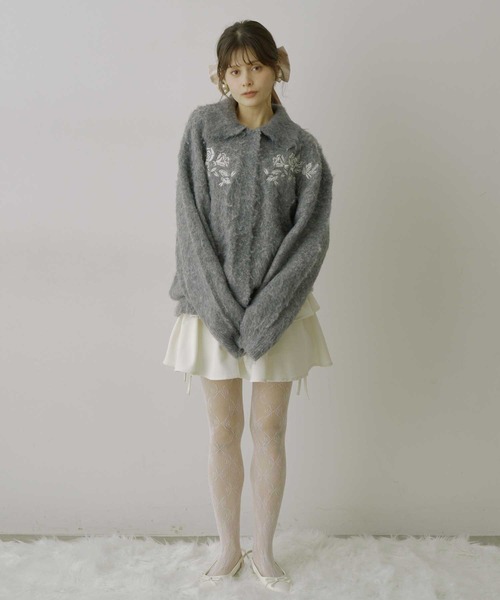 HEIREN(ヘイレーン)の「【HEIREN】モヘアタッチ刺繍入りカーディガン(カーディガン/ボレロ・レディース・ライトパープル/チャコールグレー/アイボリー・FREE)」の4枚目の写真