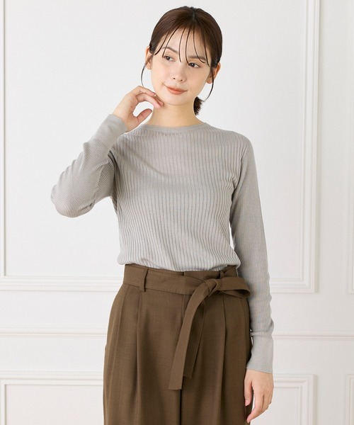 INED（イネド）の「ホールガーメント クルーネックリブニット《Cuoo》（ニット/セーター・レディース・ラベンダー/ダークブラウン/ブラック/グレイッシュベージュ/ブルーグレー/グレー系その他・9号/11号）」の4枚目の写真