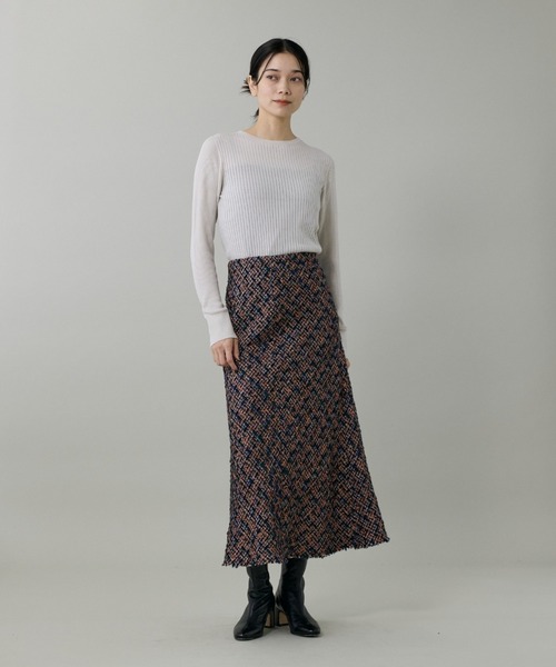 INED（イネド）の「ホールガーメント クルーネックリブニット《Cuoo》（ニット/セーター・レディース・ラベンダー/ダークブラウン/ブラック/グレイッシュベージュ/ブルーグレー/グレー系その他・9号/11号）」の20枚目の写真