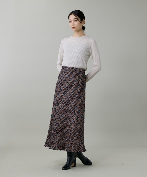 INED（イネド）の「ホールガーメント クルーネックリブニット《Cuoo》（ニット/セーター・レディース・ラベンダー/ダークブラウン/ブラック/グレイッシュベージュ/ブルーグレー/グレー系その他・9号/11号）」の21枚目の写真