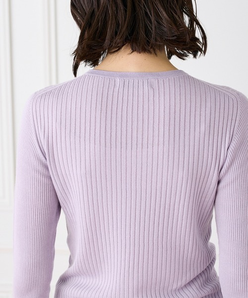 INED（イネド）の「ホールガーメント クルーネックリブニット《Cuoo》（ニット/セーター・レディース・ラベンダー/ダークブラウン/ブラック/グレイッシュベージュ/ブルーグレー/グレー系その他・9号/11号）」の15枚目の写真