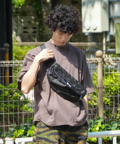 BEN DAVIS（ベンデイビス）の「【BEN DAVIS/ベンデイビス】カラビナ付き ウェストバッグ（ボディバッグ/ウエストポーチ・メンズ・ブラック・FREE）」の6枚目の写真