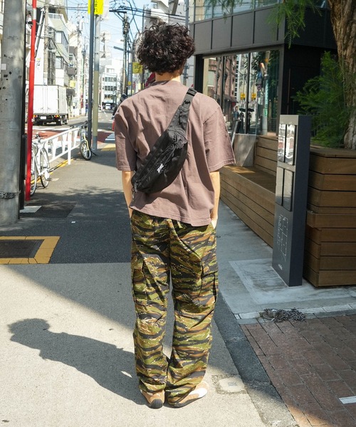 BEN DAVIS（ベンデイビス）の「【BEN DAVIS/ベンデイビス】カラビナ付き ウェストバッグ（ボディバッグ/ウエストポーチ・メンズ・ブラック・FREE）」の8枚目の写真