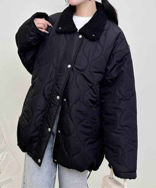 INGNI（イング）の「襟ボアキルティングブルゾン（ブルゾン・レディース・ブラック×ブラック/アイボリー・M）」の2枚目の写真