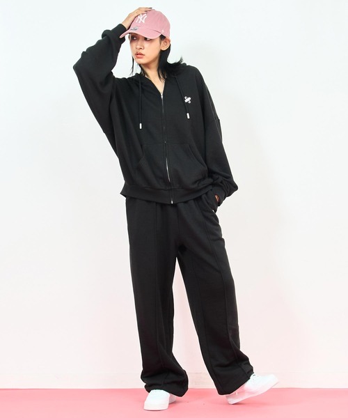 ANAP(アナップ)の「ラウンジウェア 裏毛 ドロストパンツ【ジュニアお揃い】【親子お揃い】(スウェットパンツ・レディース・ピンク/ブラック/グレー・M/L)」の4枚目の写真