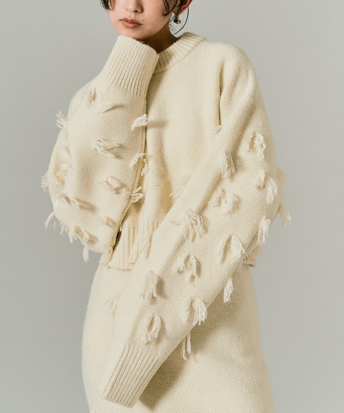 W:Huku(フーク)の「ポイントフリンジ ショート丈 ニット セーター / Pointed Fringe Short Knit(ニット/セーター・レディース・チャコール/アイボリー/ブラック・FREE)」の1枚目の写真