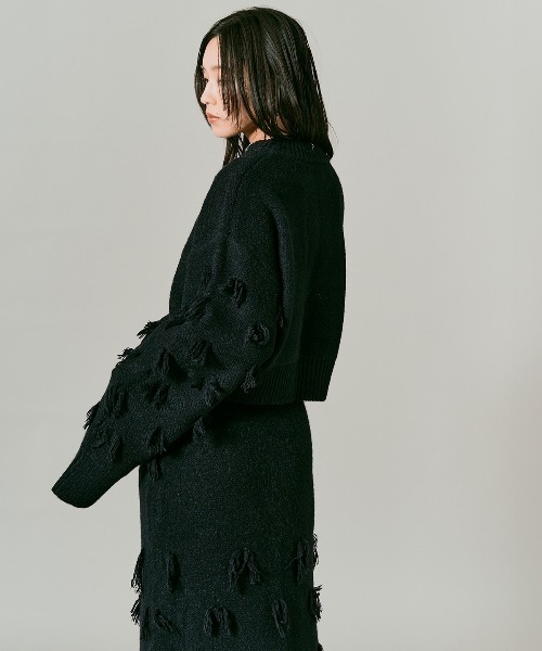 W:Huku(フーク)の「ポイントフリンジ ショート丈 ニット セーター / Pointed Fringe Short Knit(ニット/セーター・レディース・チャコール/アイボリー/ブラック・FREE)」の5枚目の写真