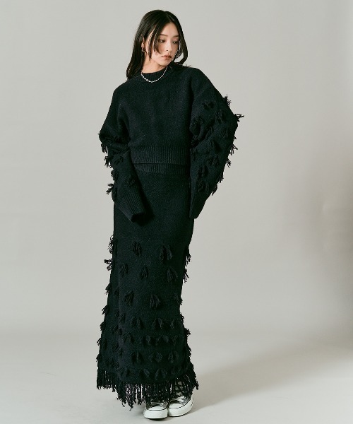 W:Huku(フーク)の「ポイントフリンジ ショート丈 ニット セーター / Pointed Fringe Short Knit(ニット/セーター・レディース・チャコール/アイボリー/ブラック・FREE)」の12枚目の写真