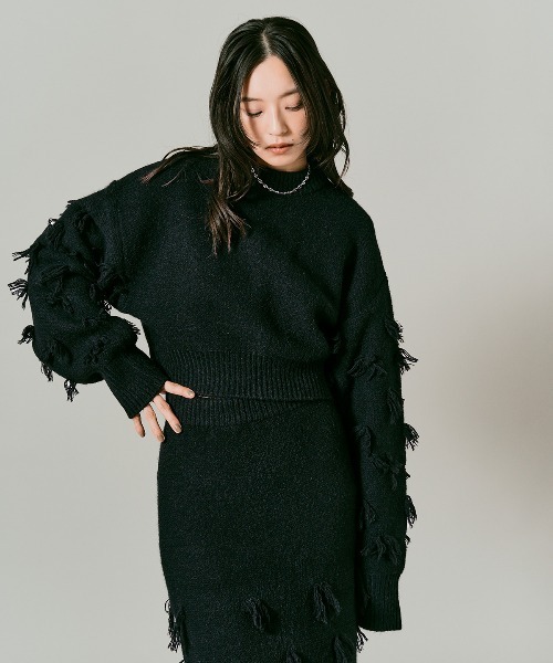 W:Huku(フーク)の「ポイントフリンジ ショート丈 ニット セーター / Pointed Fringe Short Knit(ニット/セーター・レディース・チャコール/アイボリー/ブラック・FREE)」の13枚目の写真