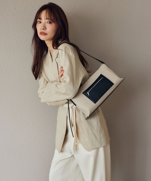 ADAM ET ROPE'（アダムエロペ）の「【赤埴奈津子さんコラボ】マルチワンショルダーバッグ(スモール)（ショルダーバッグ・レディース・キナリ/ブラック/ブラック系その他・FREE）」の8枚目の写真