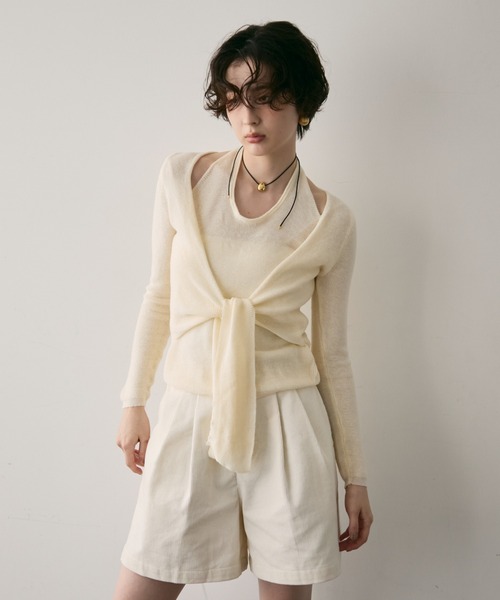 Trish（トリッシュ）の「ホルターネックカーディガン風ニットプルオーバー（ニット/セーター・レディース・チャコールグレー/アイボリー・FREE）」の6枚目の写真