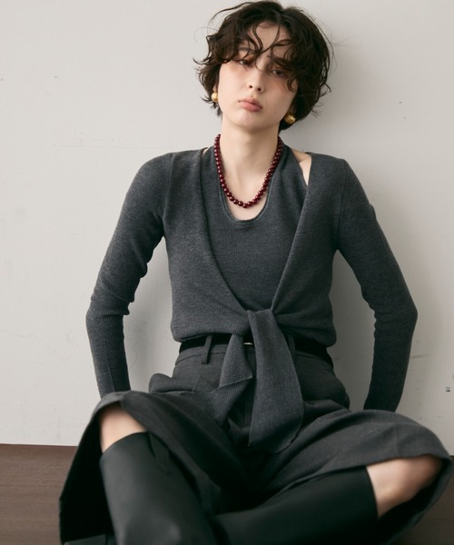 Trish（トリッシュ）の「ホルターネックカーディガン風ニットプルオーバー（ニット/セーター・レディース・チャコールグレー/アイボリー・FREE）」の16枚目の写真