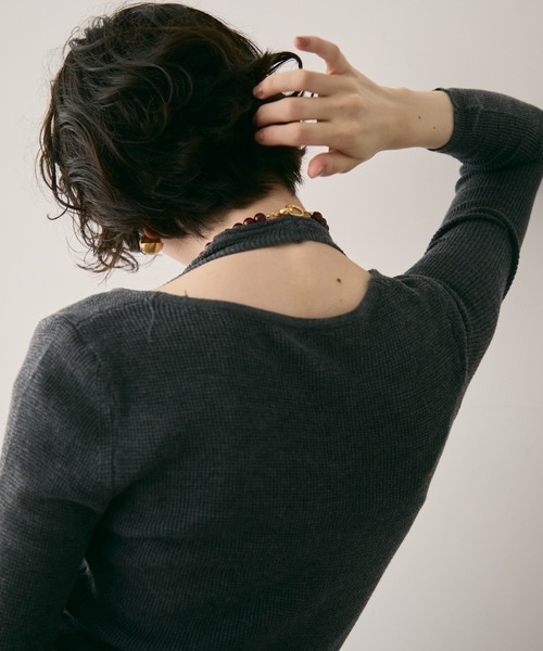 Trish（トリッシュ）の「ホルターネックカーディガン風ニットプルオーバー（ニット/セーター・レディース・チャコールグレー/アイボリー・FREE）」の21枚目の写真